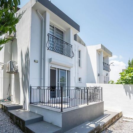 Villa Blue Кіренія Екстер'єр фото
